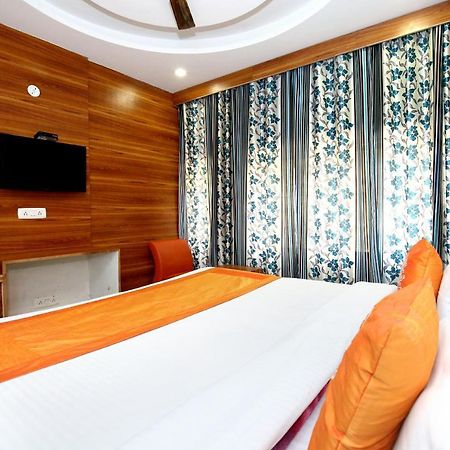 Oyo 8622 Hotel Grand Inn Chandīgarh 外观 照片